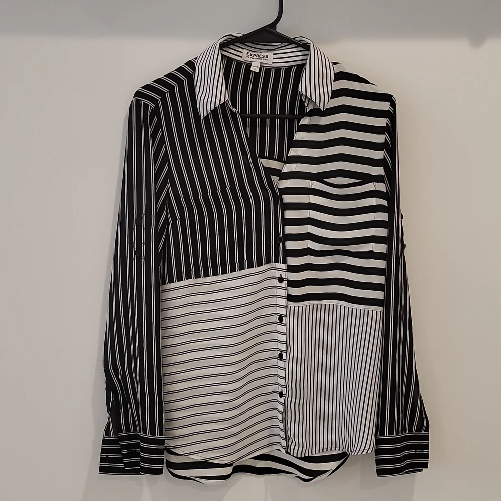 Blouses Express - Picture 1 of 2